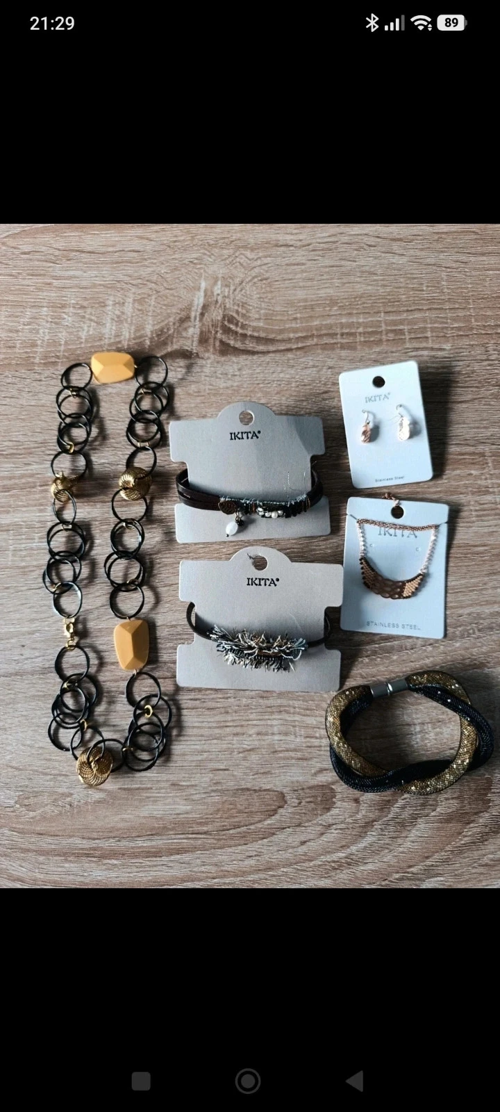 Lot sieraden IKITA – Halsketting, armbanden, oorbellen – Zwart & goudkleurig – photo 2